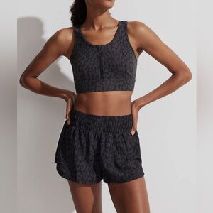 NWOT Varley Charcoal Animal Print Sports Set  Size Small